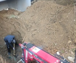 부평구미니포크레인 미니굴삭기 아파트배관보수 2m터파기작